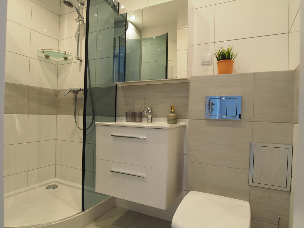 Grand Tourist Gemini II Apartment กดัญสก์ ภายนอก รูปภาพ